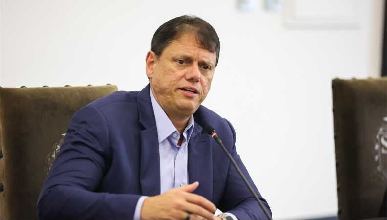 Governo de SP propõe aumento salarial de 10% e novos planos de carreiras das polícias civil e militar